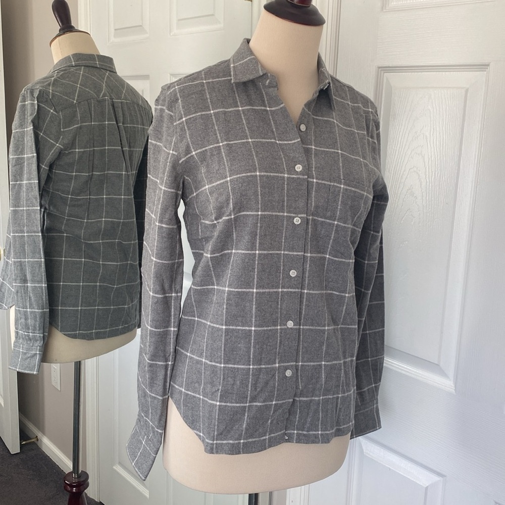 UNTUCKit Women's Windowpane Plaid Flannel Gray White